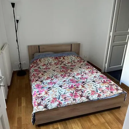 Champs-elysees 4 Beds פריז